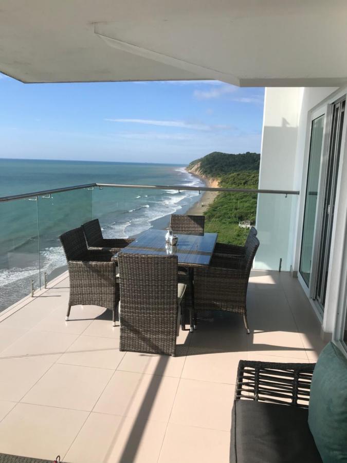 Resort Playa Azul Departamentos Frente Al Mar トンスパ エクステリア 写真