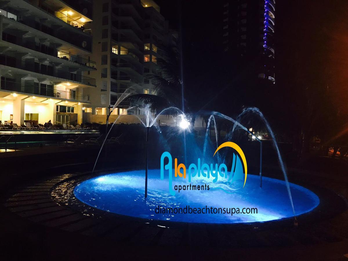 Resort Playa Azul Departamentos Frente Al Mar トンスパ エクステリア 写真
