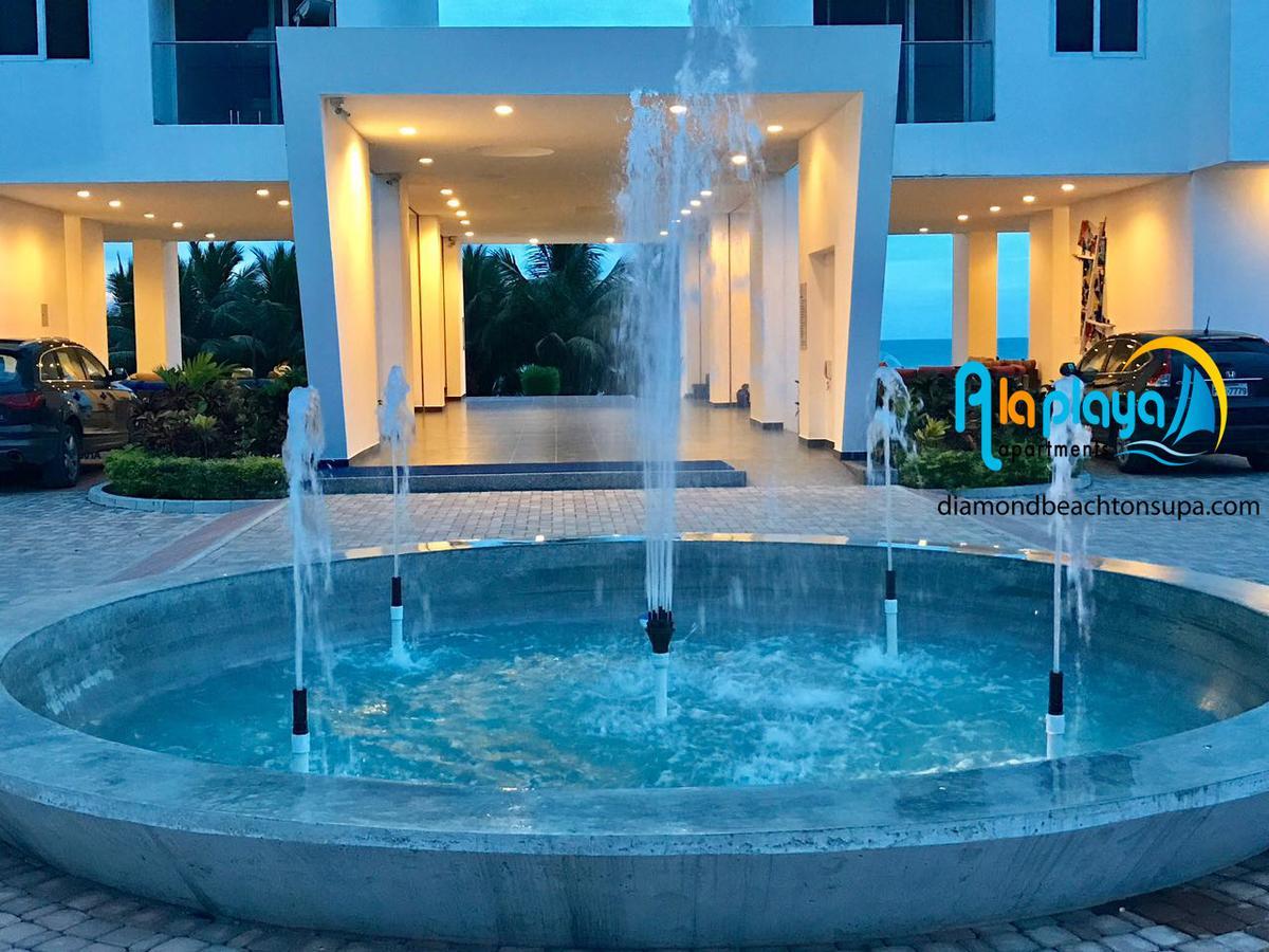 Resort Playa Azul Departamentos Frente Al Mar トンスパ エクステリア 写真
