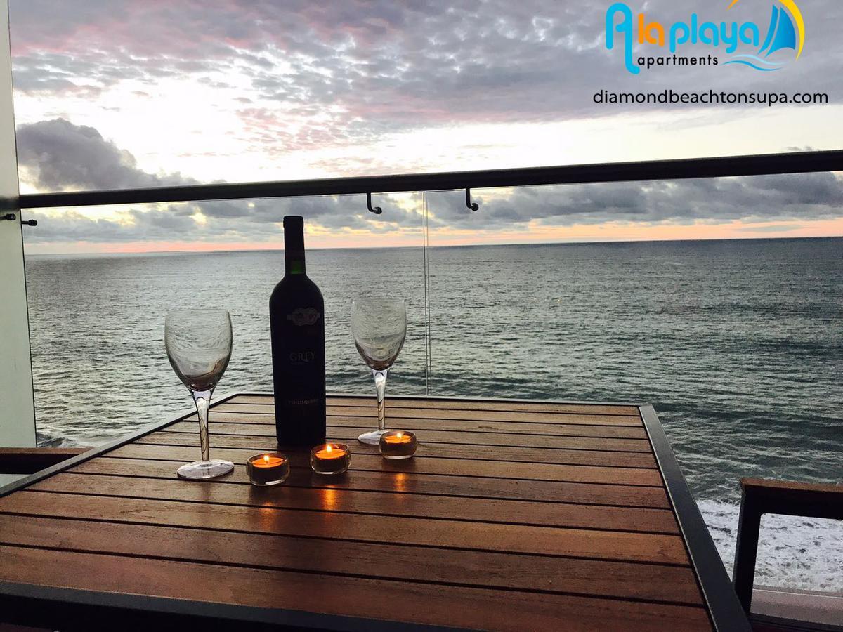 Resort Playa Azul Departamentos Frente Al Mar トンスパ エクステリア 写真