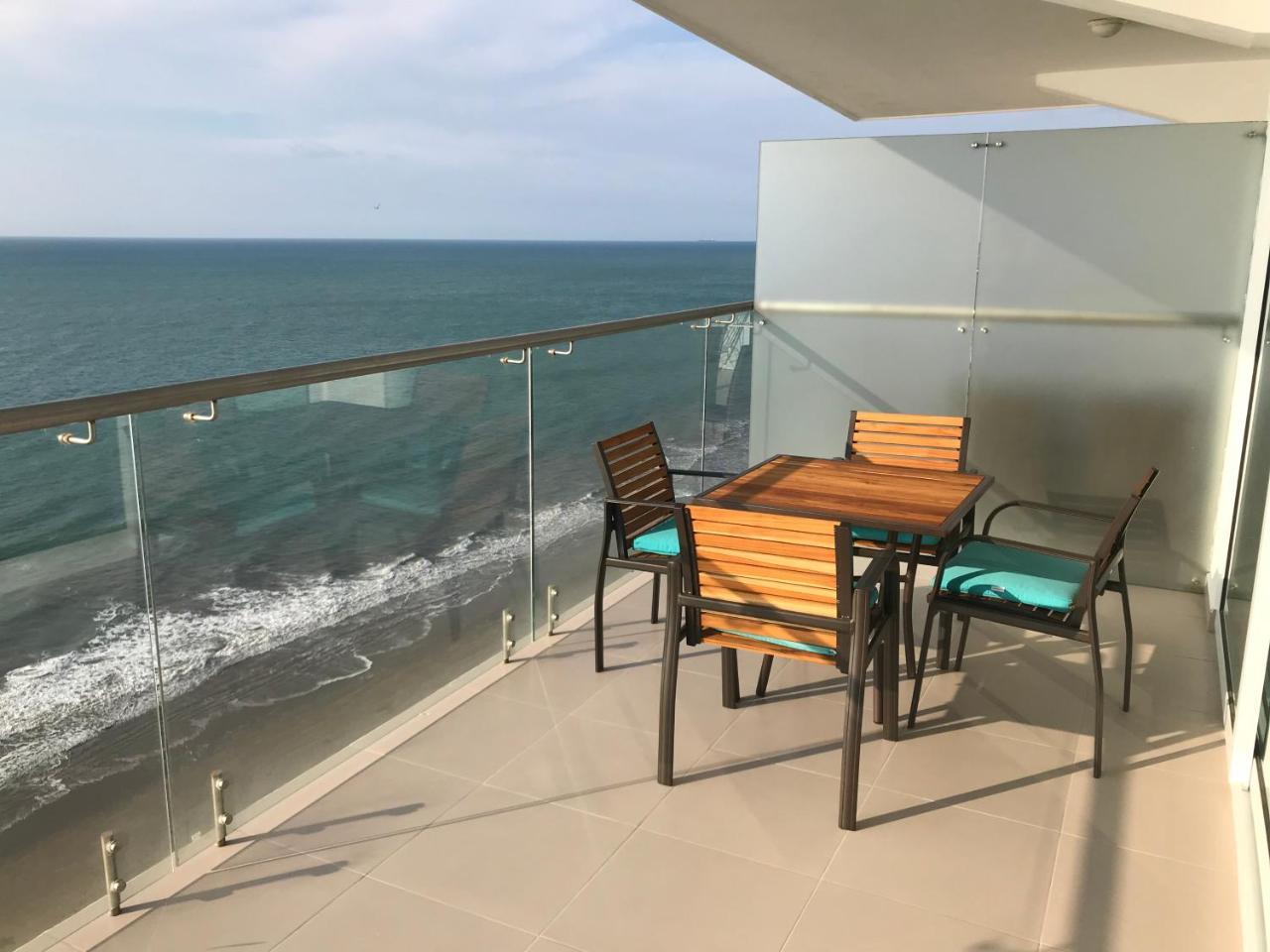 Resort Playa Azul Departamentos Frente Al Mar トンスパ エクステリア 写真