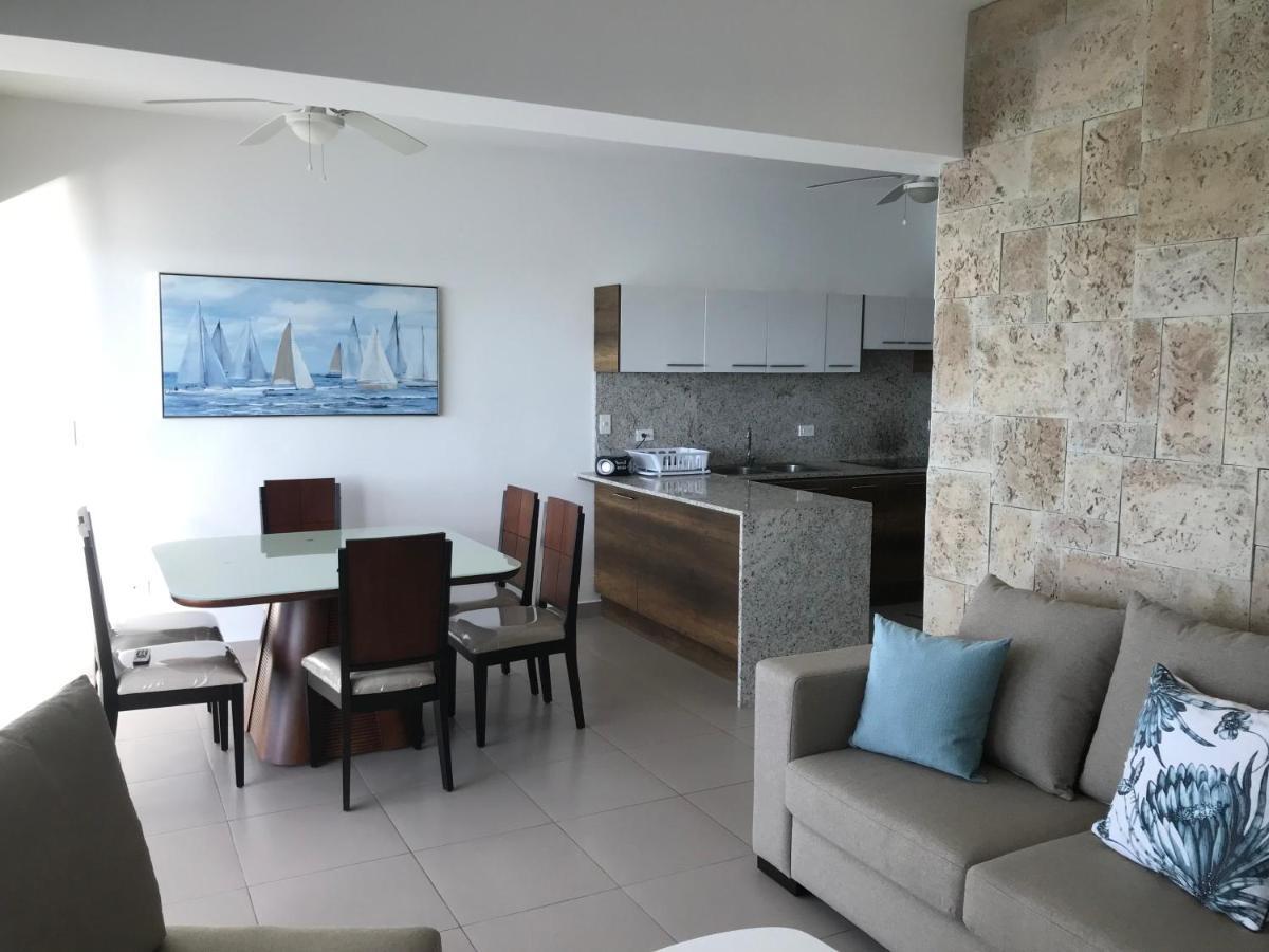 Resort Playa Azul Departamentos Frente Al Mar トンスパ エクステリア 写真